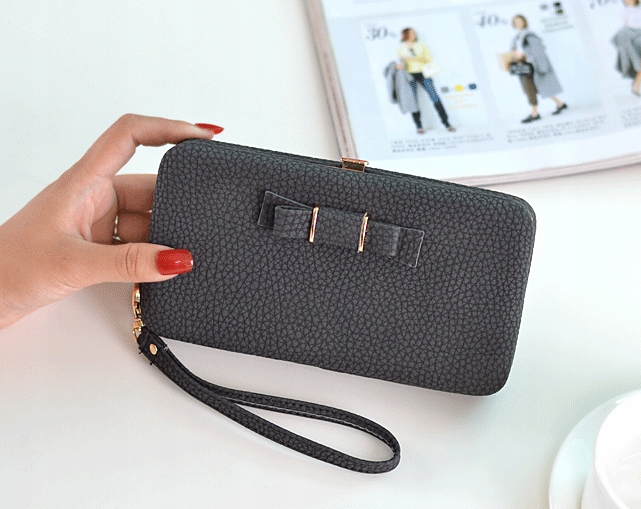 Portfel damski kopertówka klasyczna czarna wieczorowa - obrazek 3